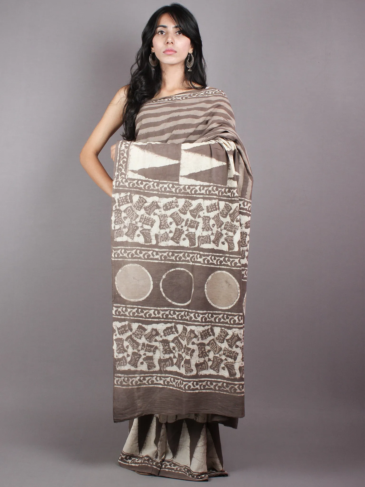 Beige White Dabu Cotton Hand Block Printed Saree - S03170369