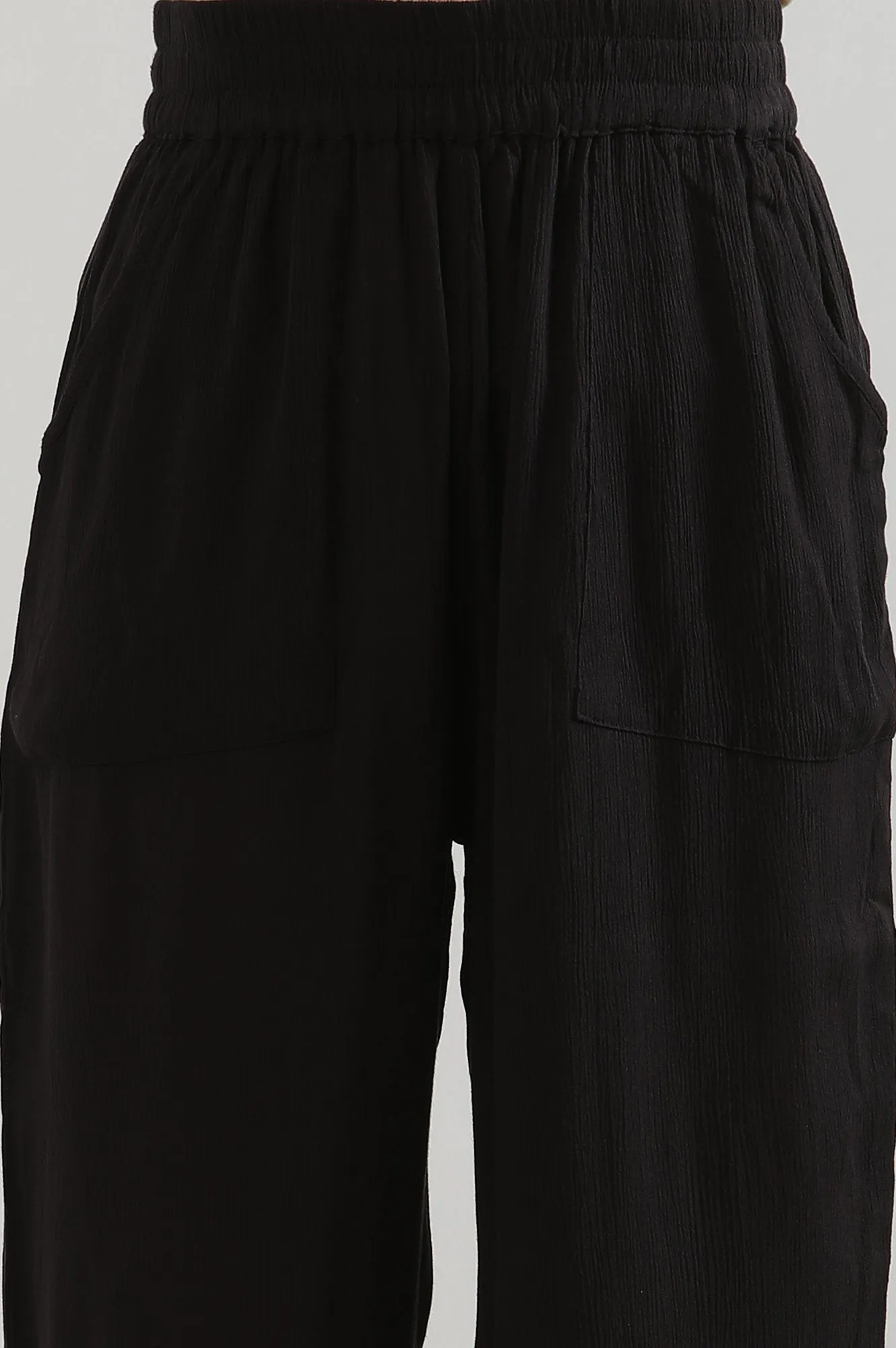 Black Solid Rayon Flarred Culottes
