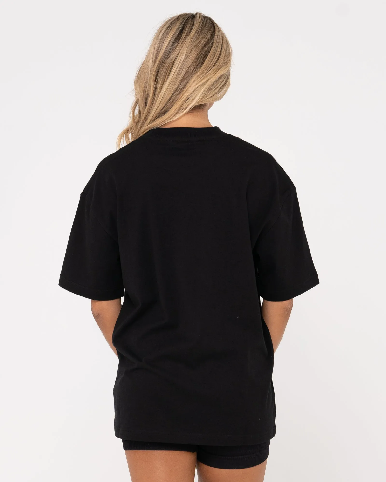 BLANKS OVERSIZED FIT TEE