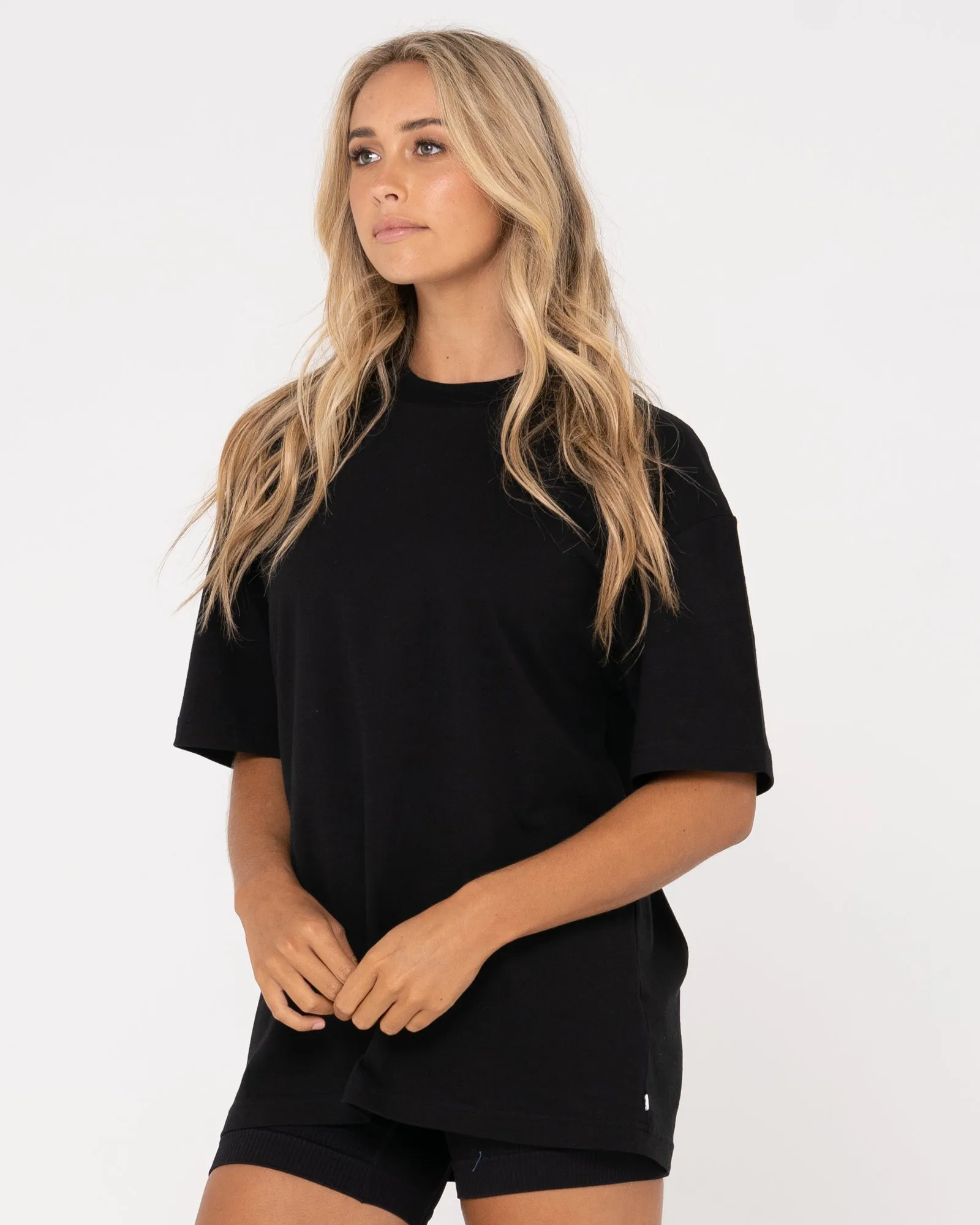 BLANKS OVERSIZED FIT TEE