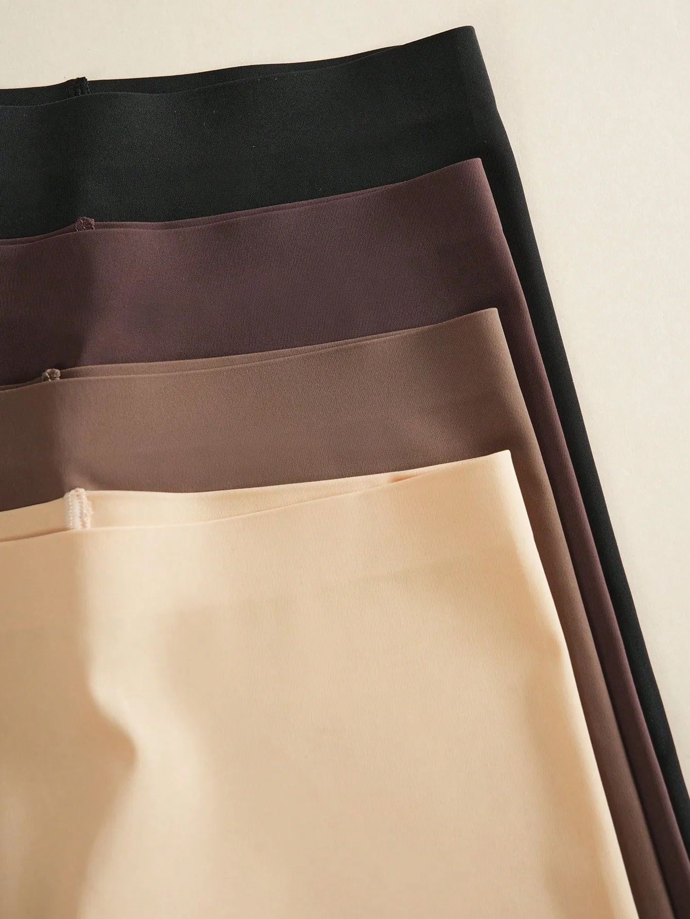 Cherry Vibes: Conjunto de 4 Calzones Sin Costura para Mujeres