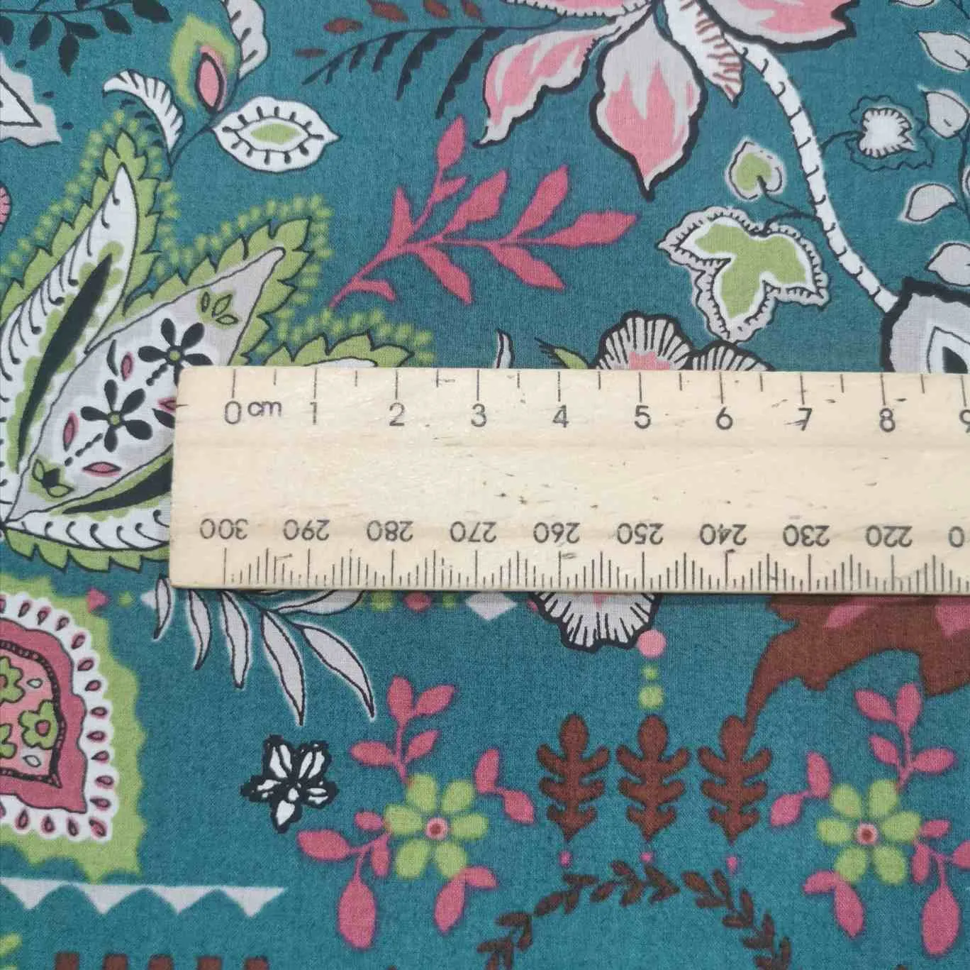 Cotton Lawn, Persian Floral on Green - 83cm remnant