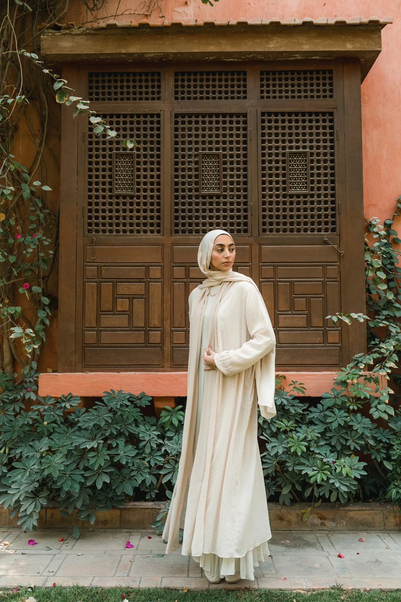 Dazzling kimono in cream