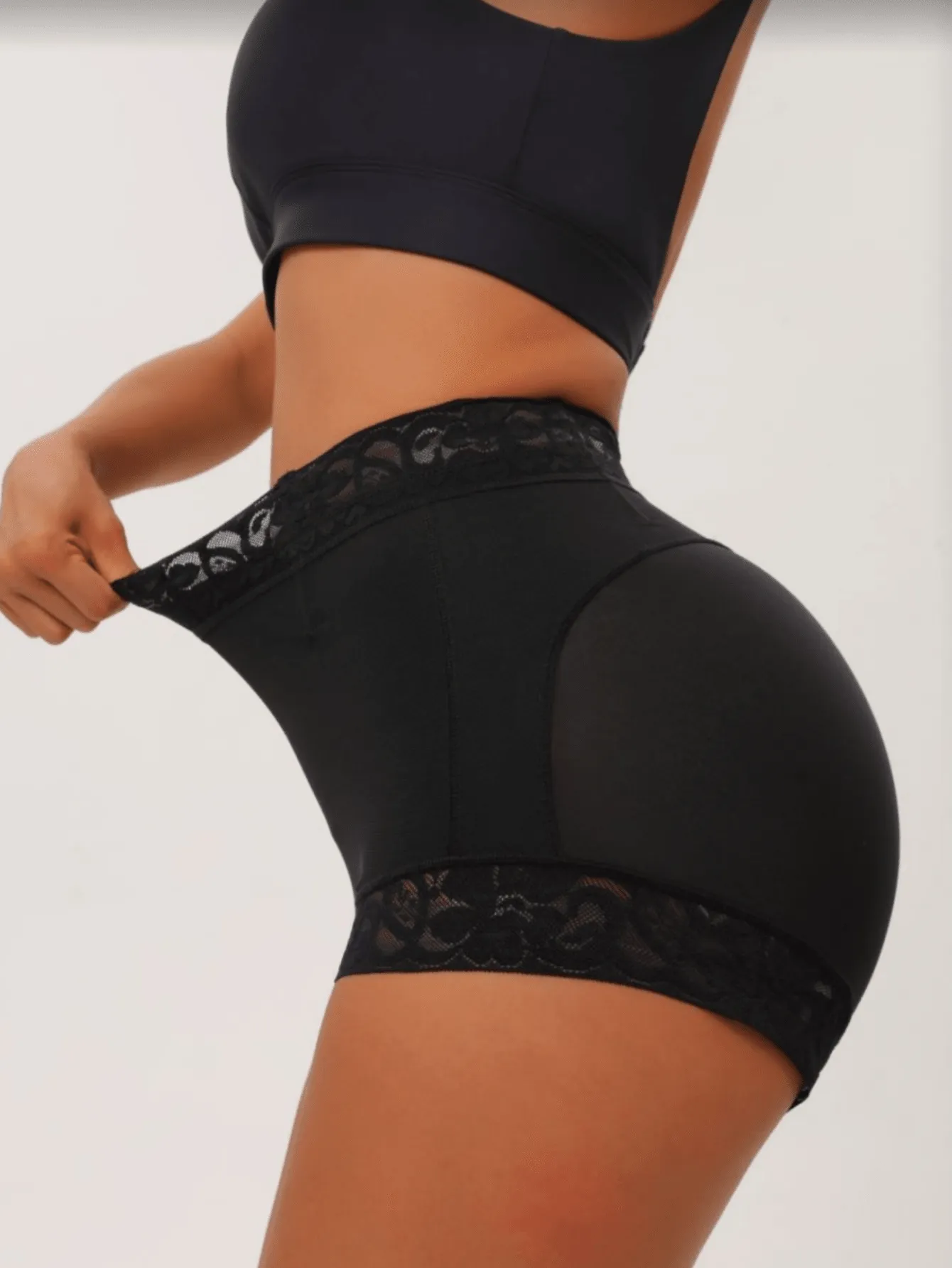 Faja modeladora de abdomen y glúteos en