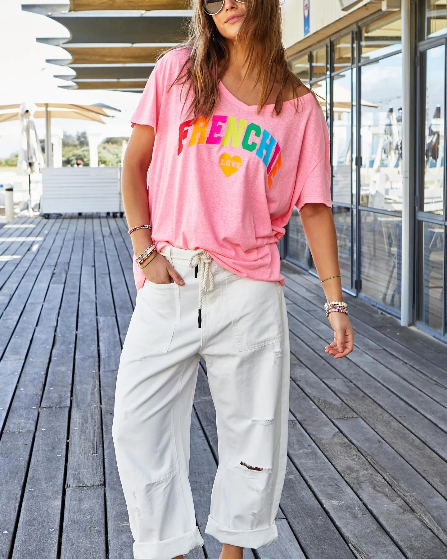 Hammill & Co - V-Neck Frenchie Tee - Pink