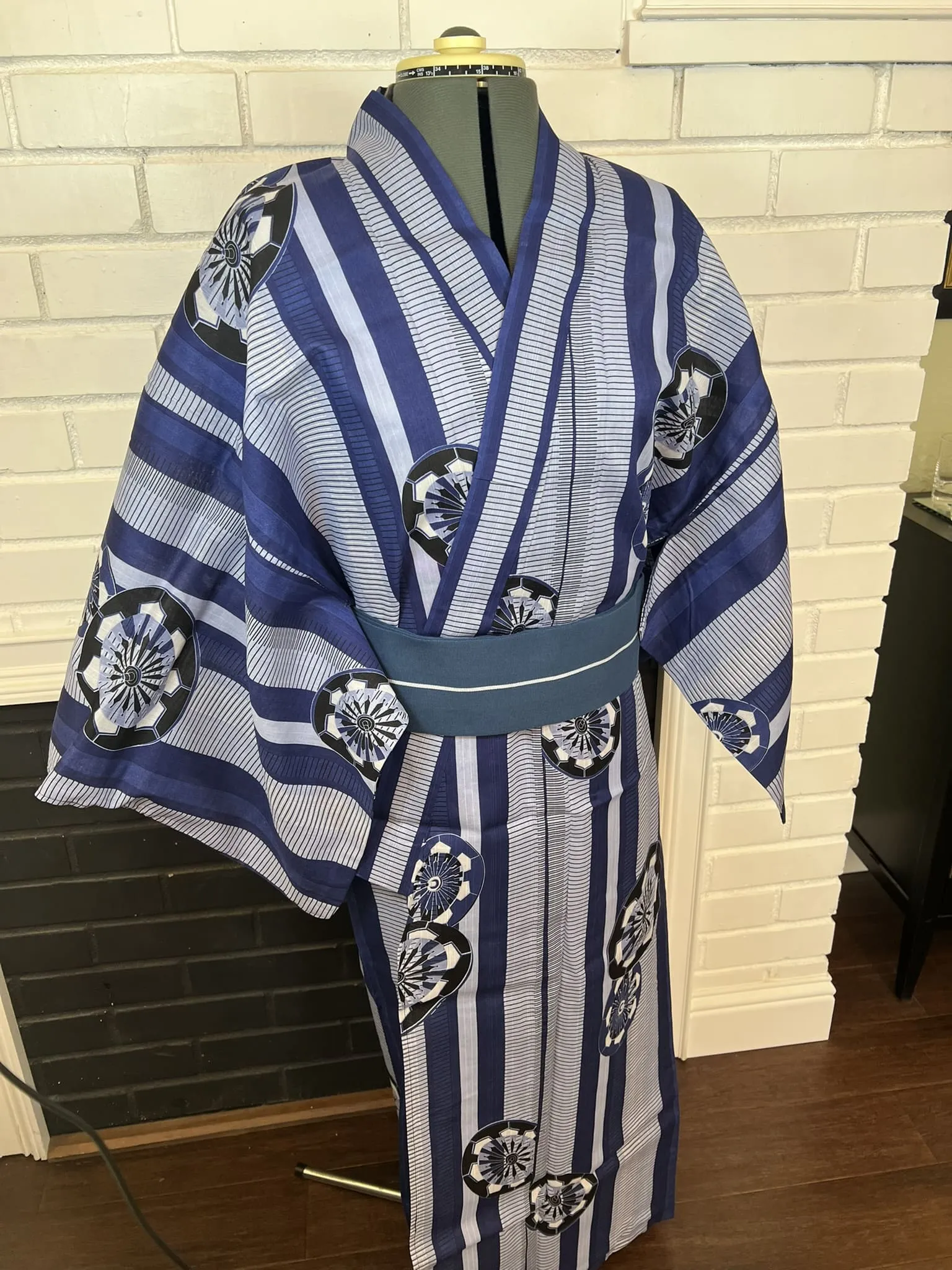 Japanese Traditional Men's YUKATA Full 3pc Set / Size: S-M, Yukata, Obi, Himo String - Blue Striped Yukata Set with Fan Motif