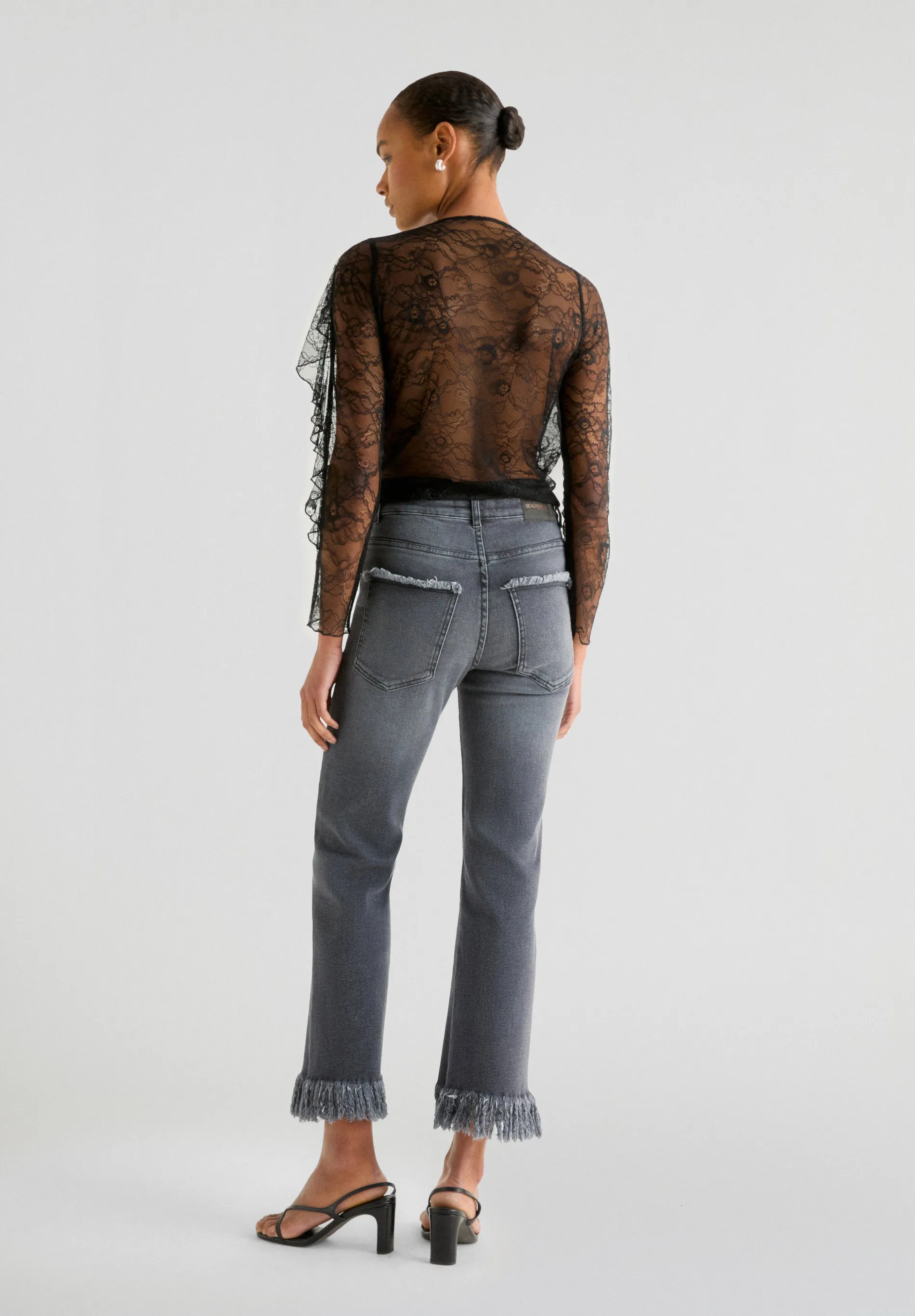 JEANS BAINHA DESFIADA