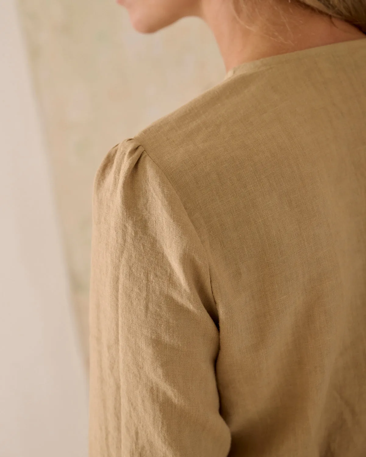 Kathrin - Linen Top in Sand
