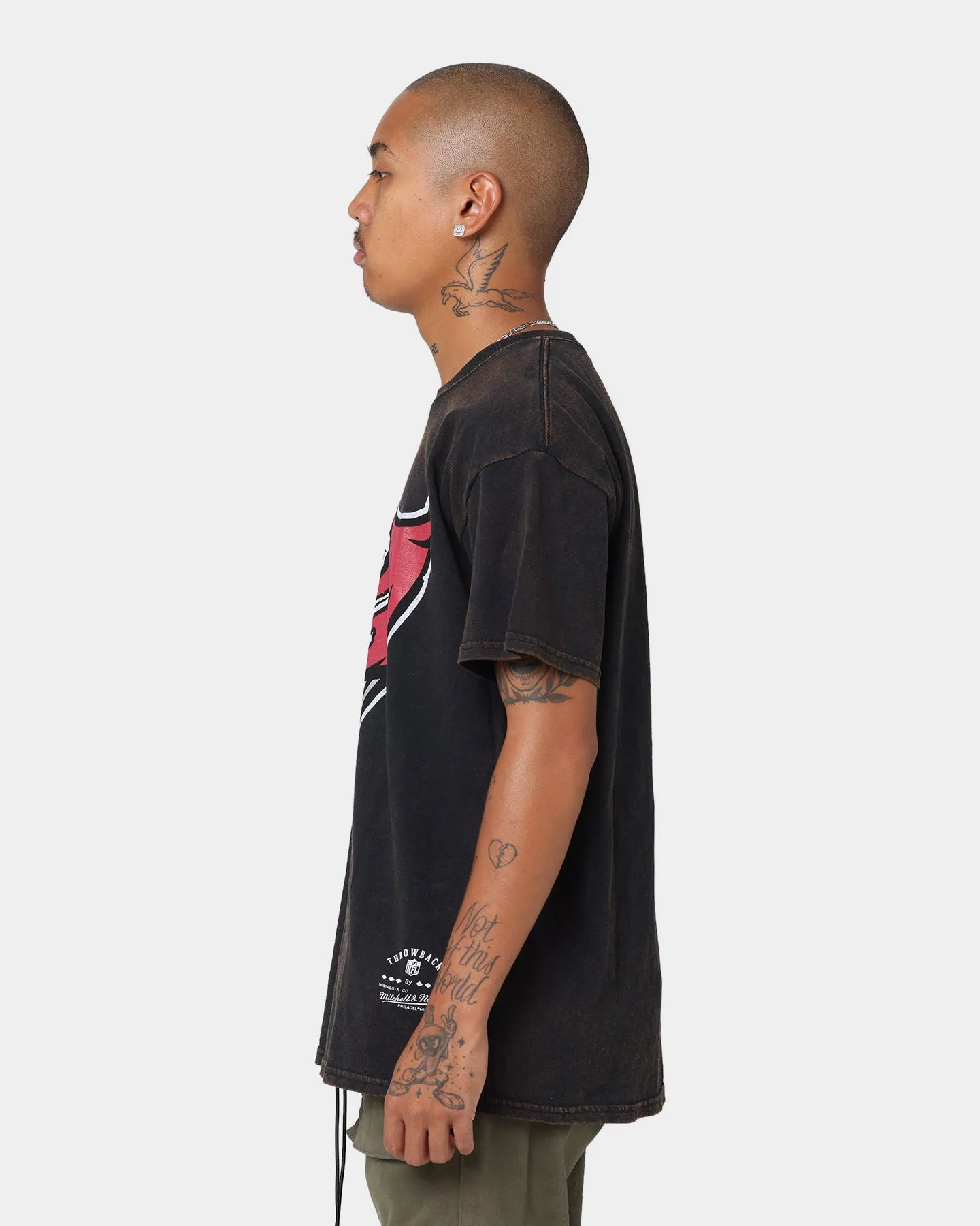 Mitchell and Ness Tampa Bay Buccaneers Oversized Extra Large Logo T-Shirt Vintage Black
