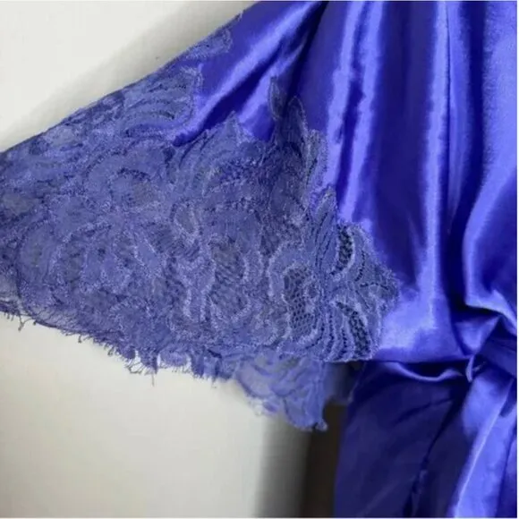 Natori Women's Plume Kimono with Lace Detail Robe Purple Size Medium