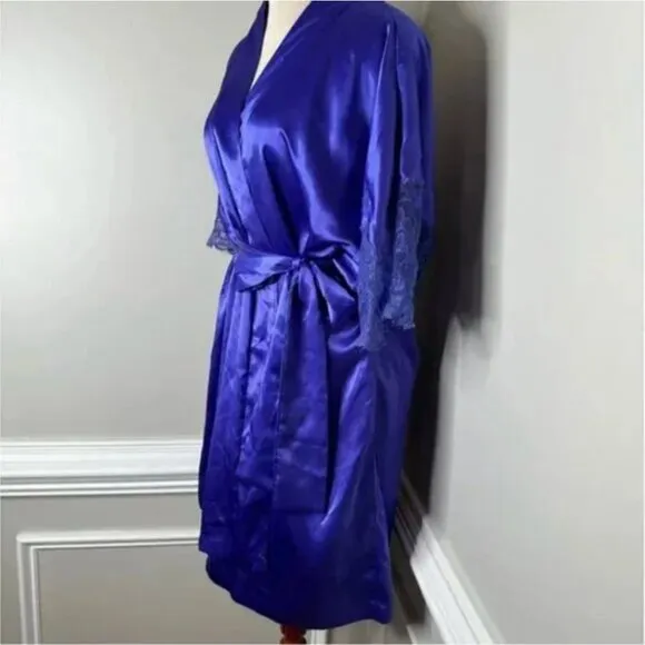 Natori Women's Plume Kimono with Lace Detail Robe Purple Size Medium
