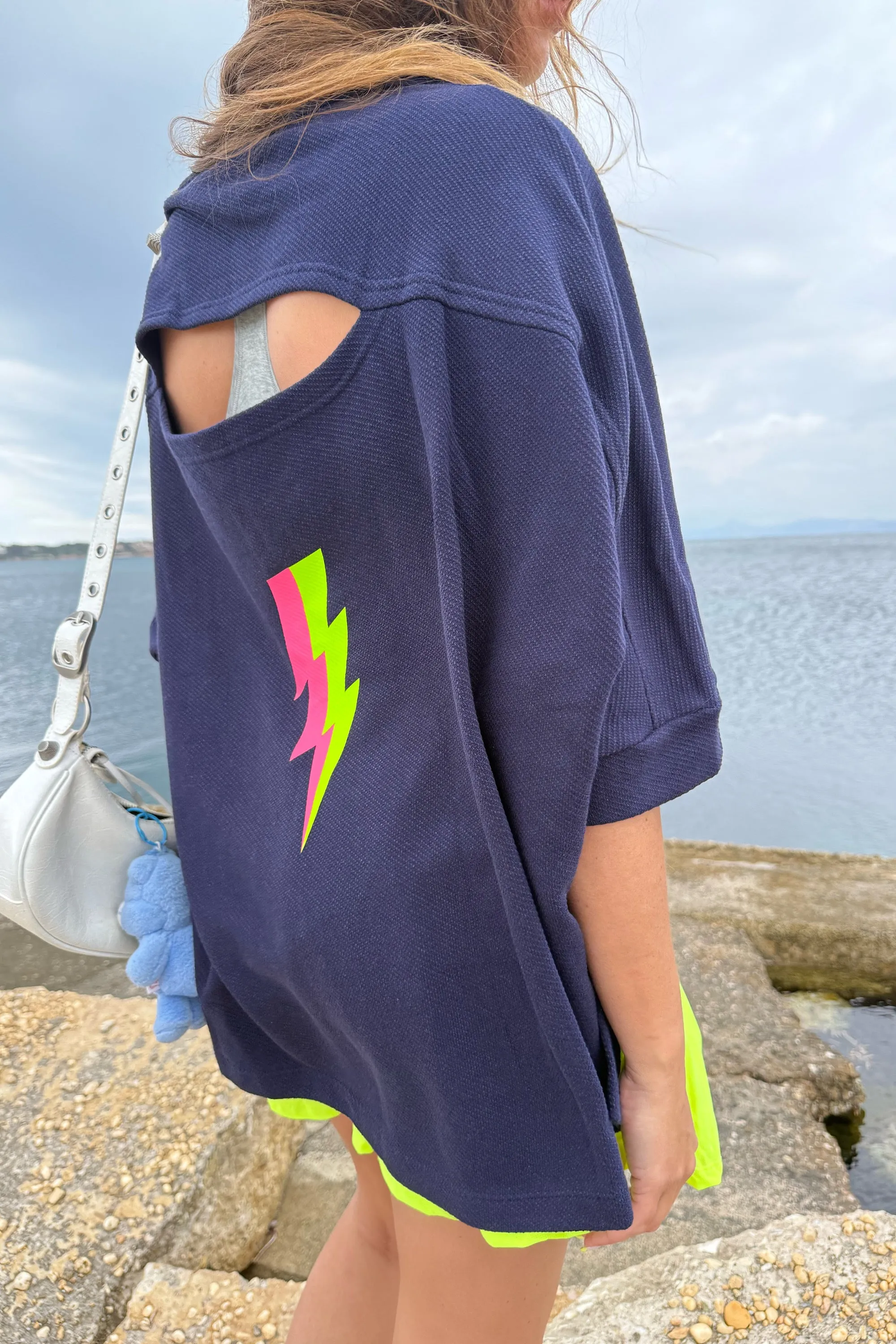 OVERSIZED SWEATSHIRT WITH OPEN BACK