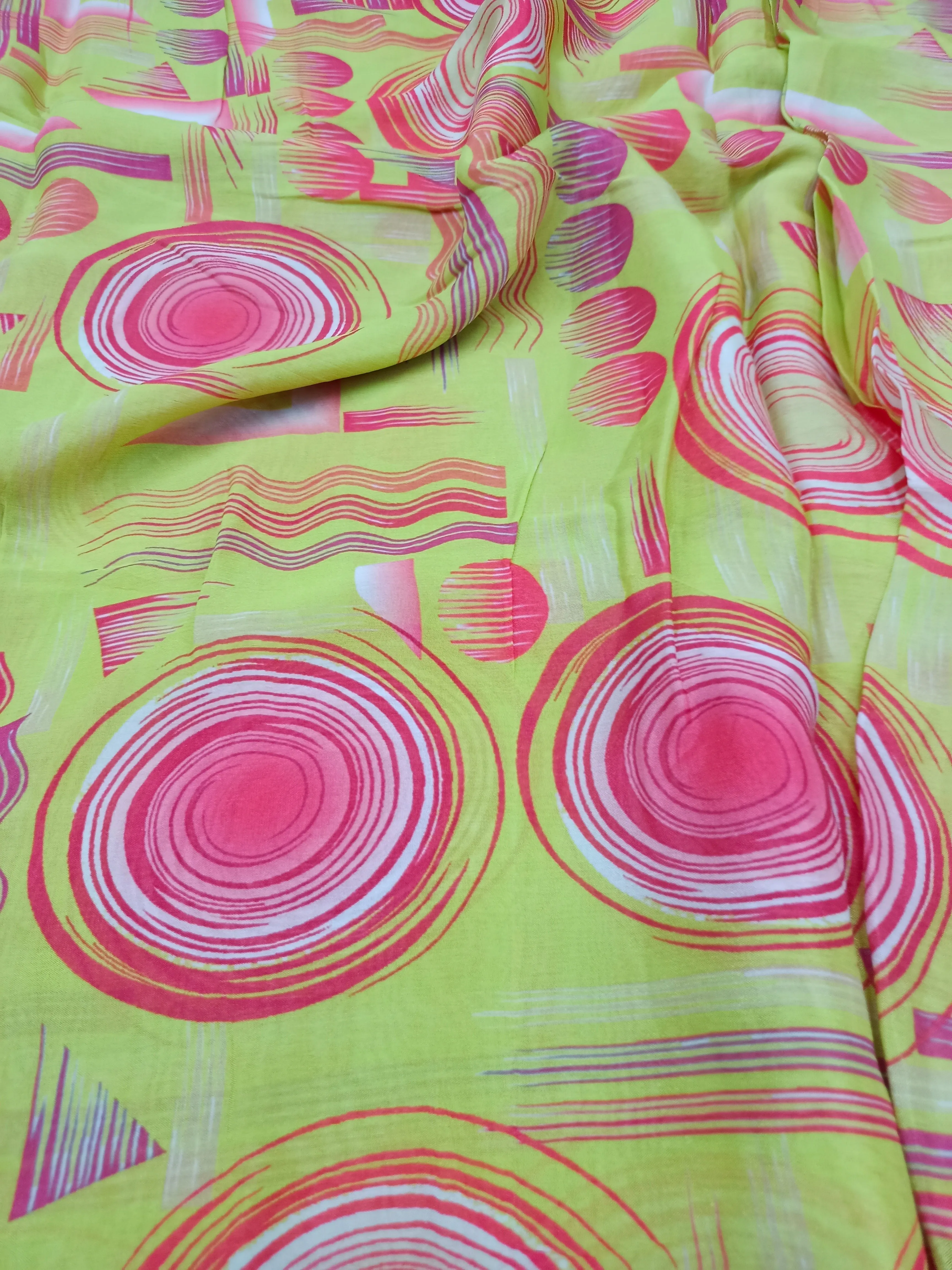Pure Crushed Chiffon Chinon Digital Printed Fabric