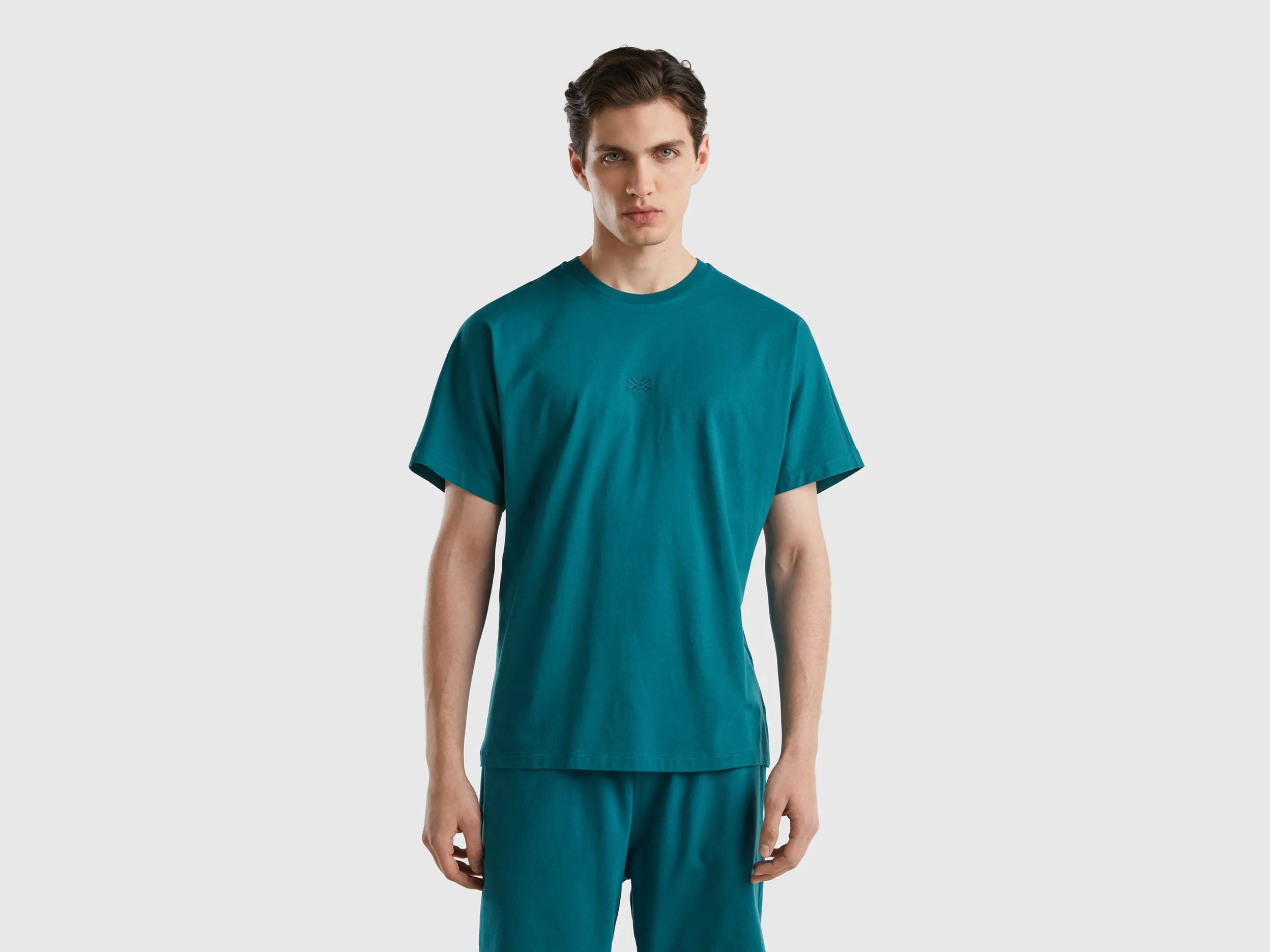 Relaxed Fit Crew Neck Logo Engraved Solid T-shirt