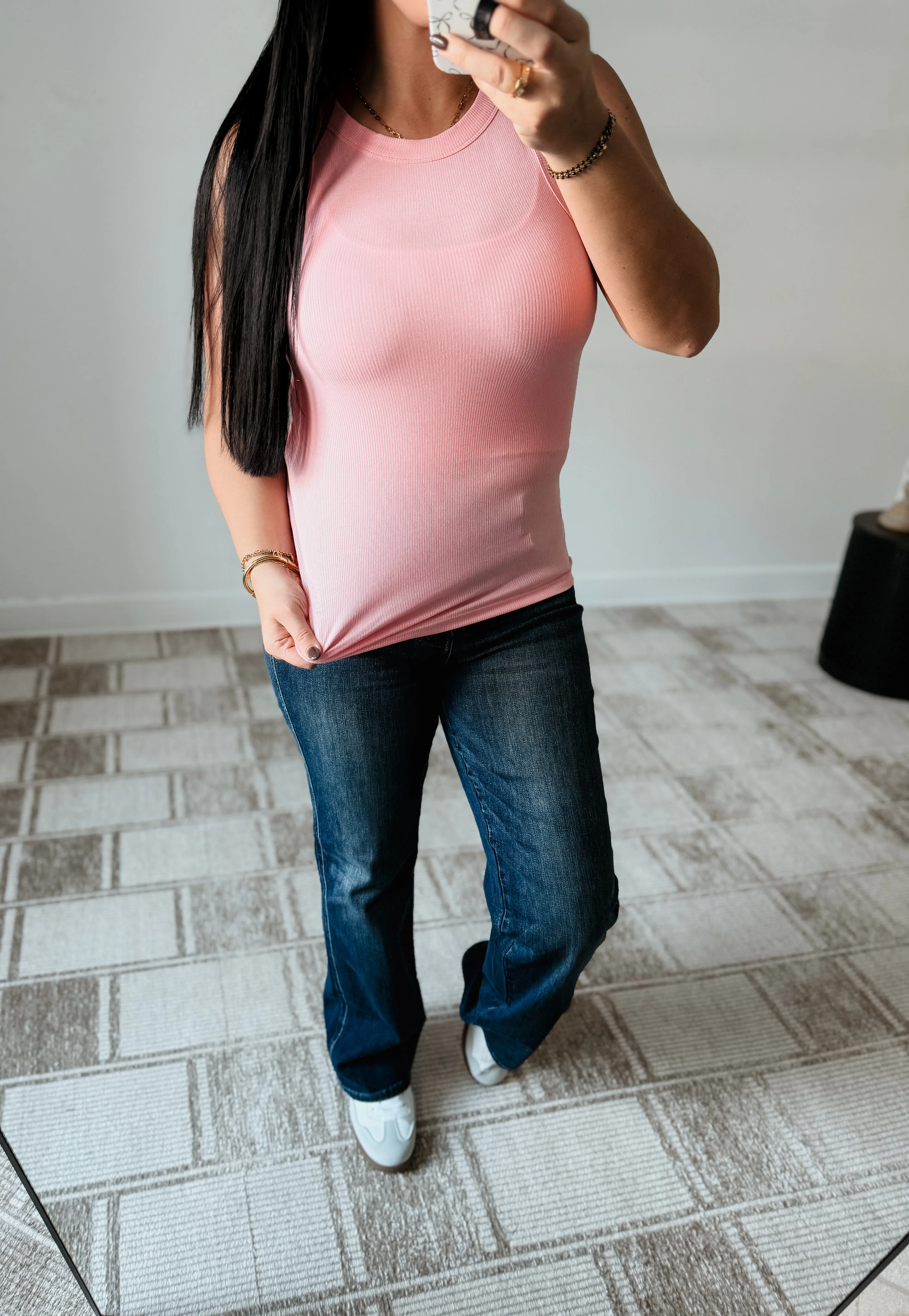 RIBBED ROUND NECK TANK TOP