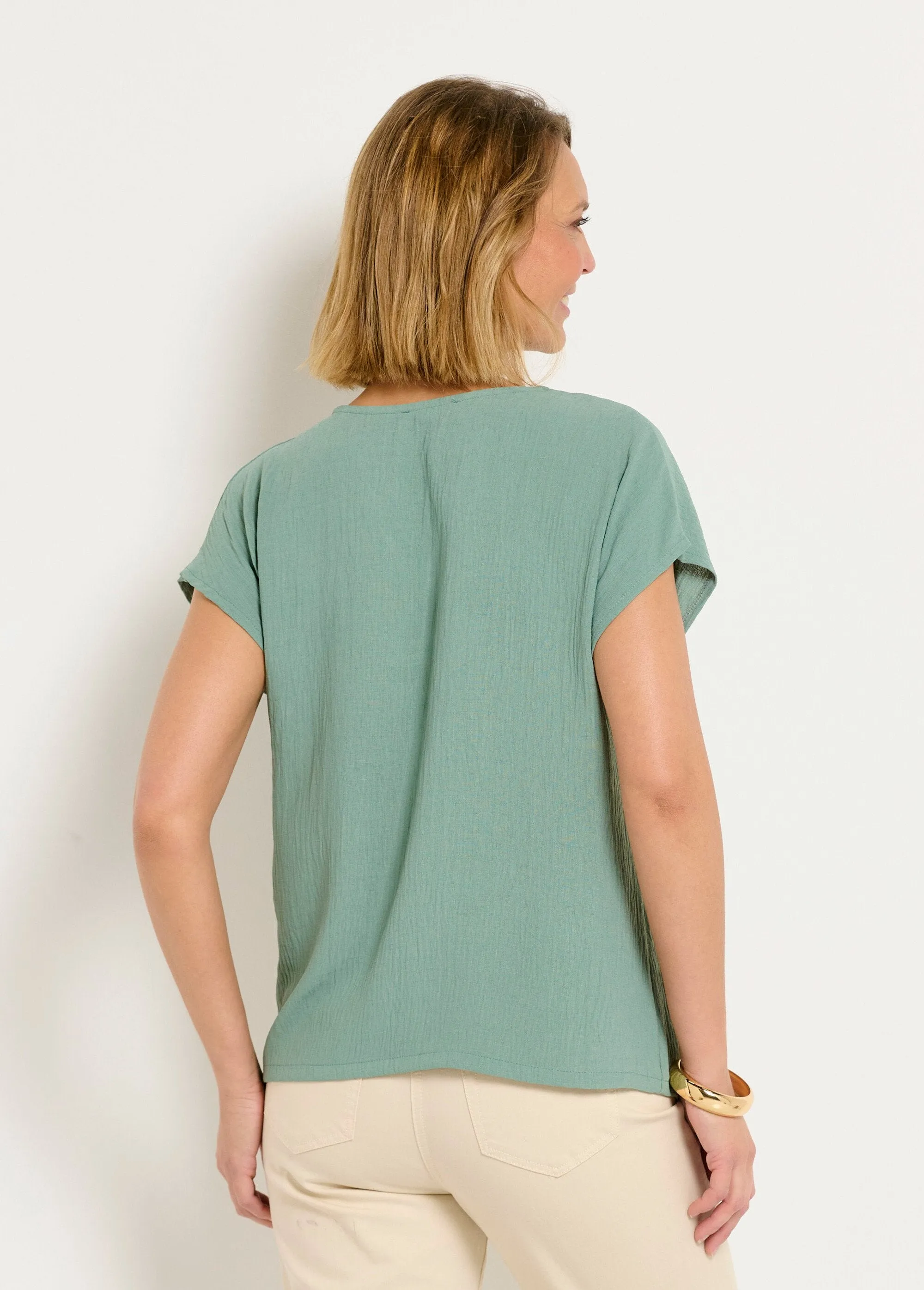 Scalloped V-neck tunic with kimono sleeves
