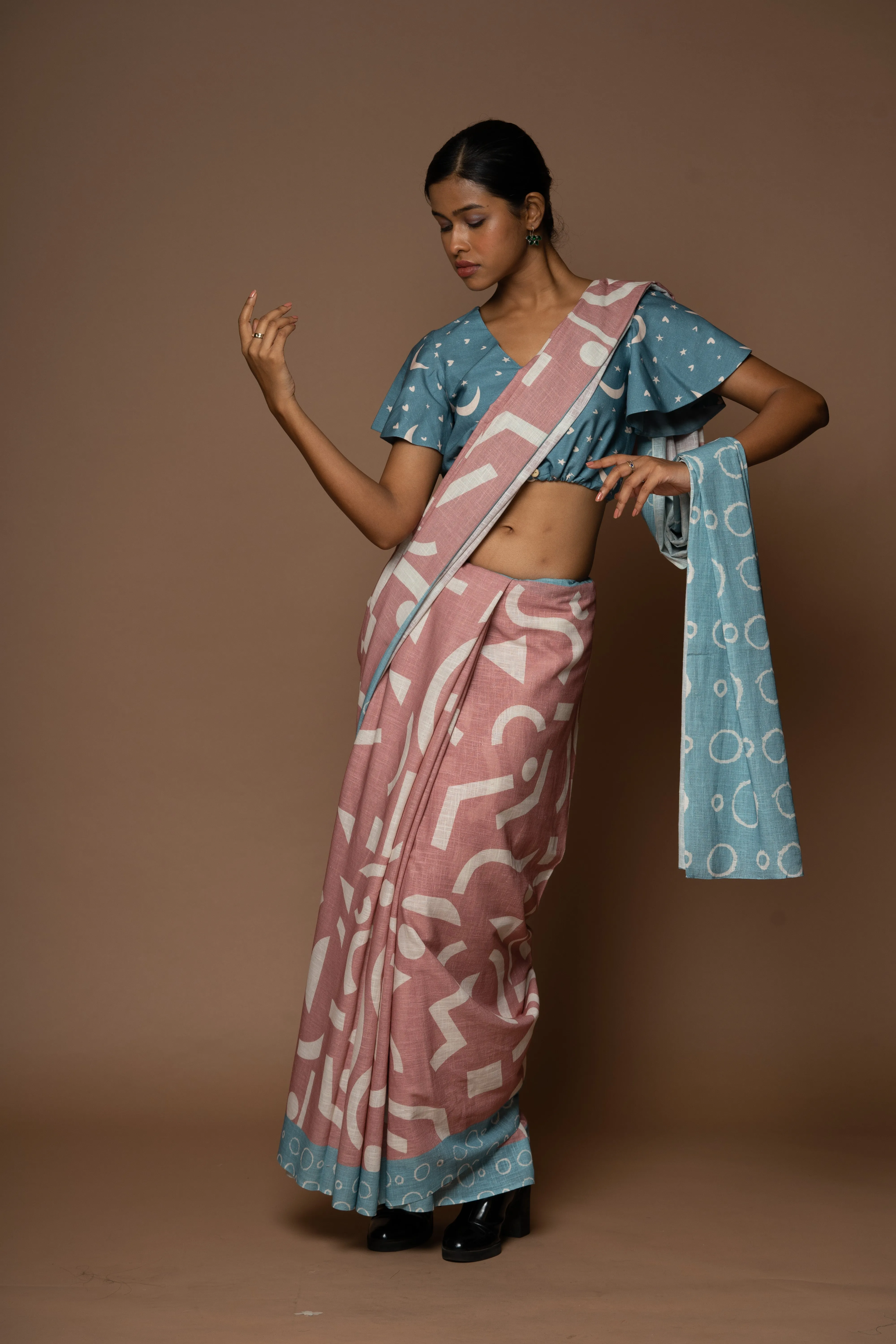 Swaying Shapes Linen Sari