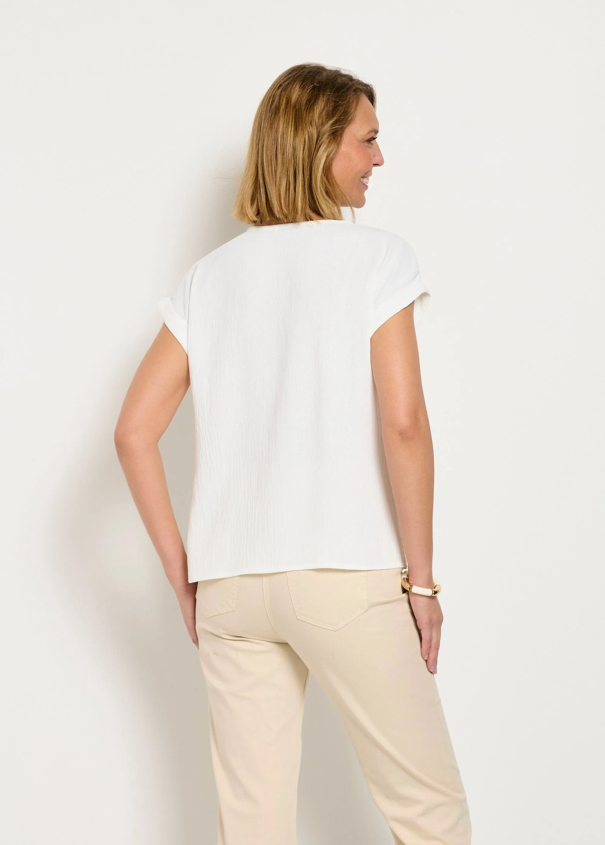 V-neck tunic with kimono sleeves and embossed look