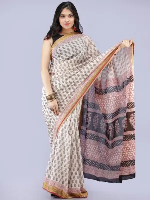 White Red Black Printed Maheshwari Cotton Saree - S031704283