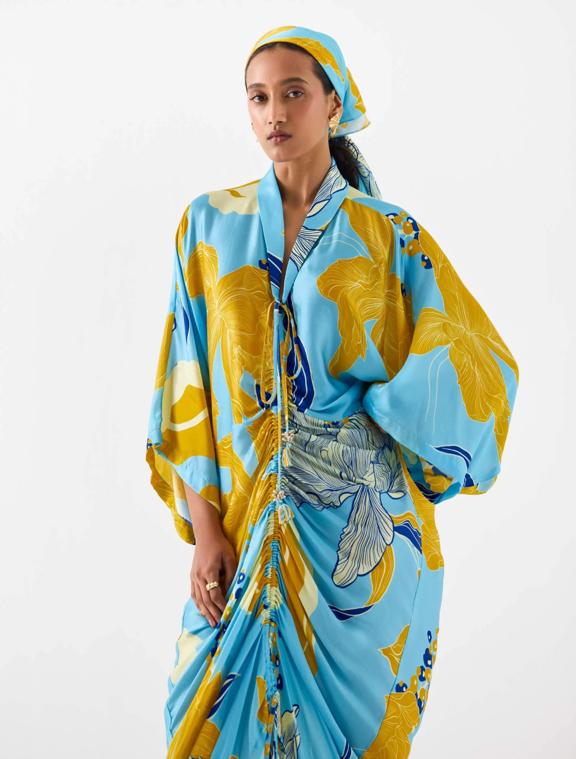 White rose blue kaftan
