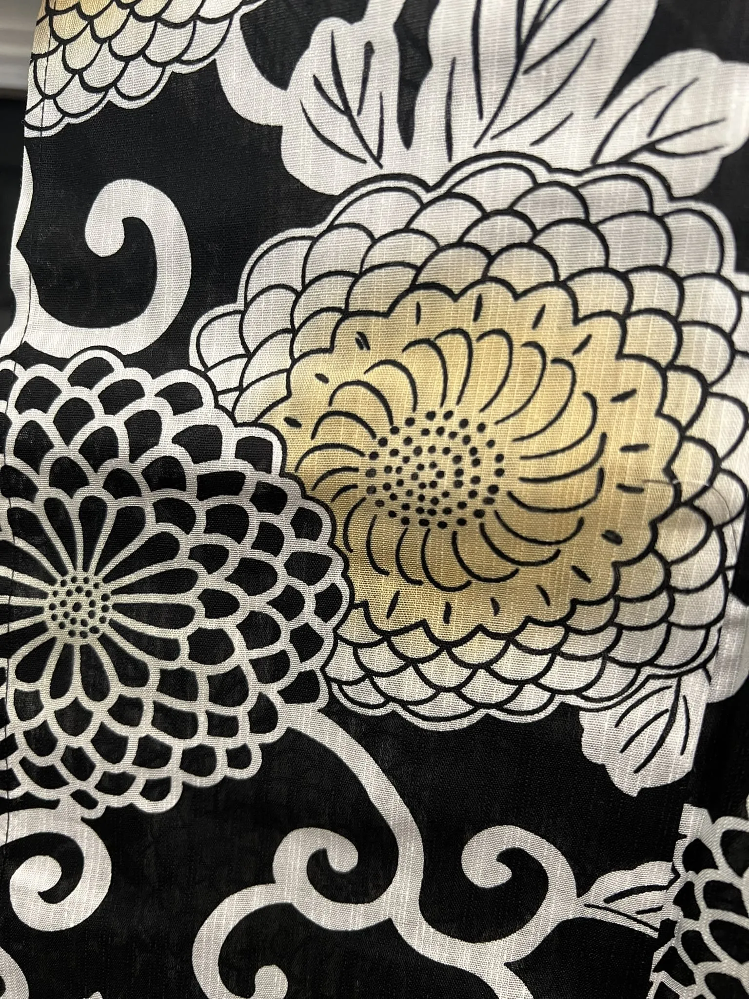 YUKATA and OBI 2 pc set, Size: M-L, Elegant Chrysanthemum on Black / Japanese Traditional Women's Yukata and Heko Obi