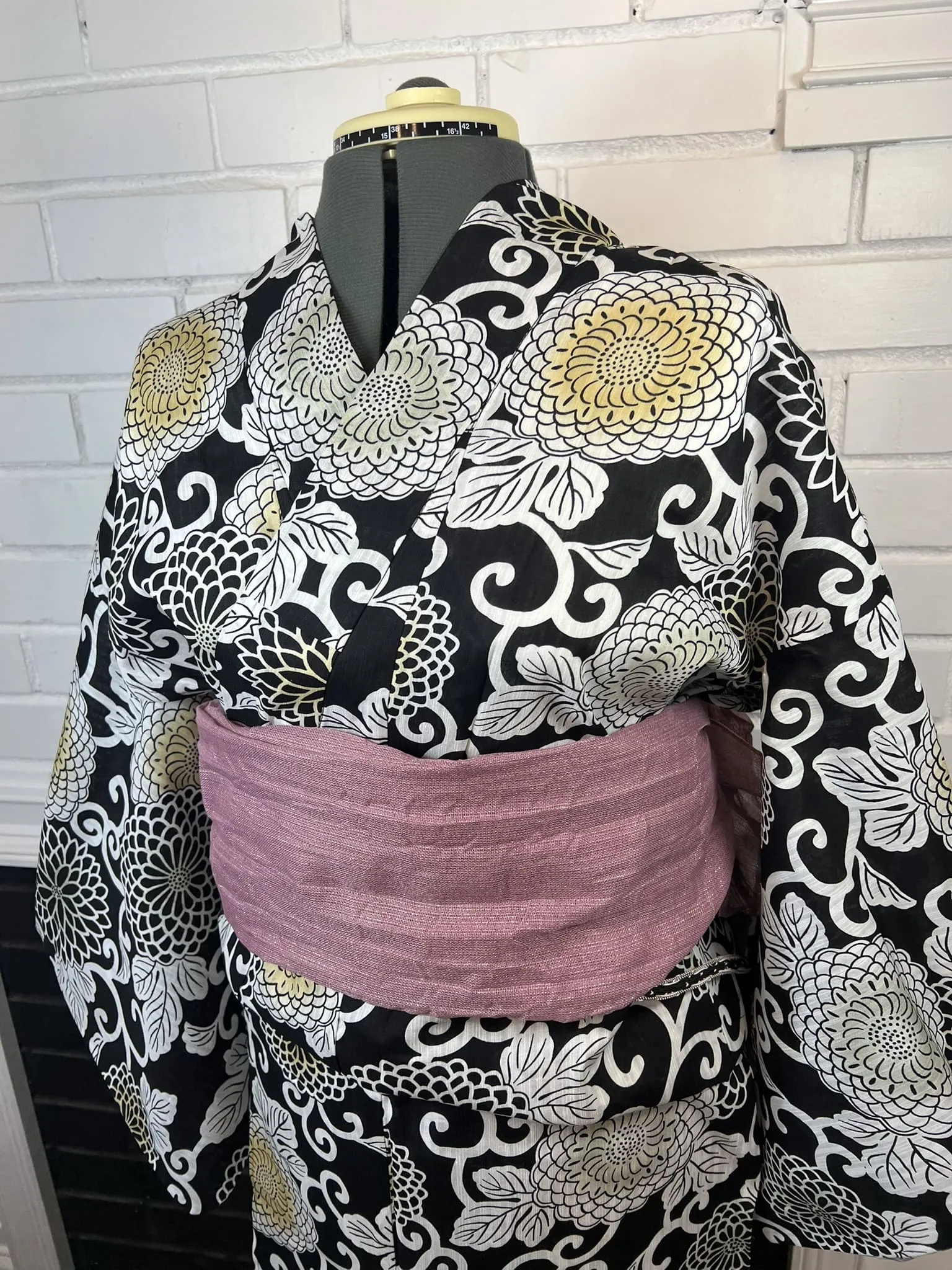 YUKATA and OBI 2 pc set, Size: M-L, Elegant Chrysanthemum on Black / Japanese Traditional Women's Yukata and Heko Obi