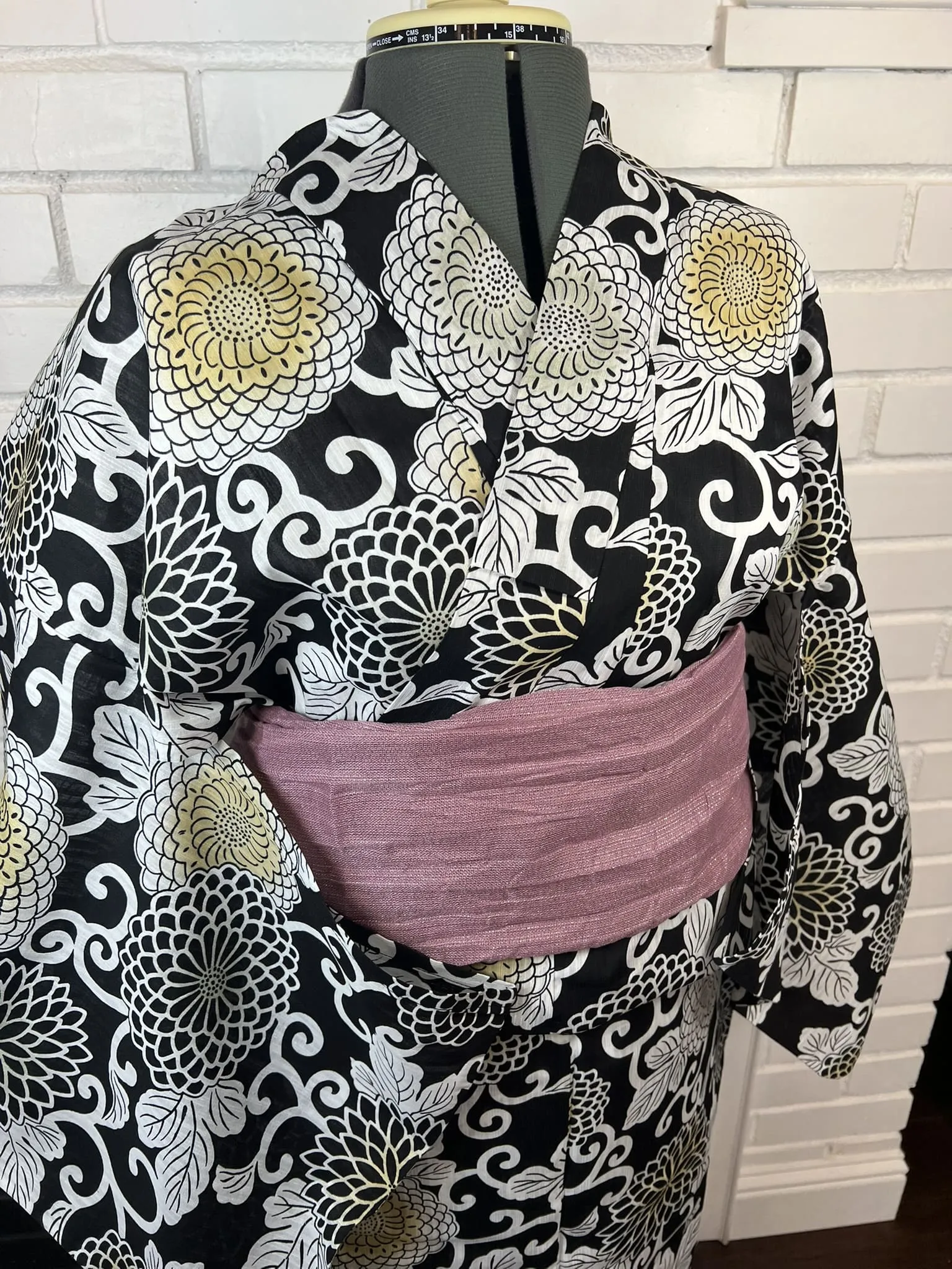 YUKATA and OBI 2 pc set, Size: M-L, Elegant Chrysanthemum on Black / Japanese Traditional Women's Yukata and Heko Obi
