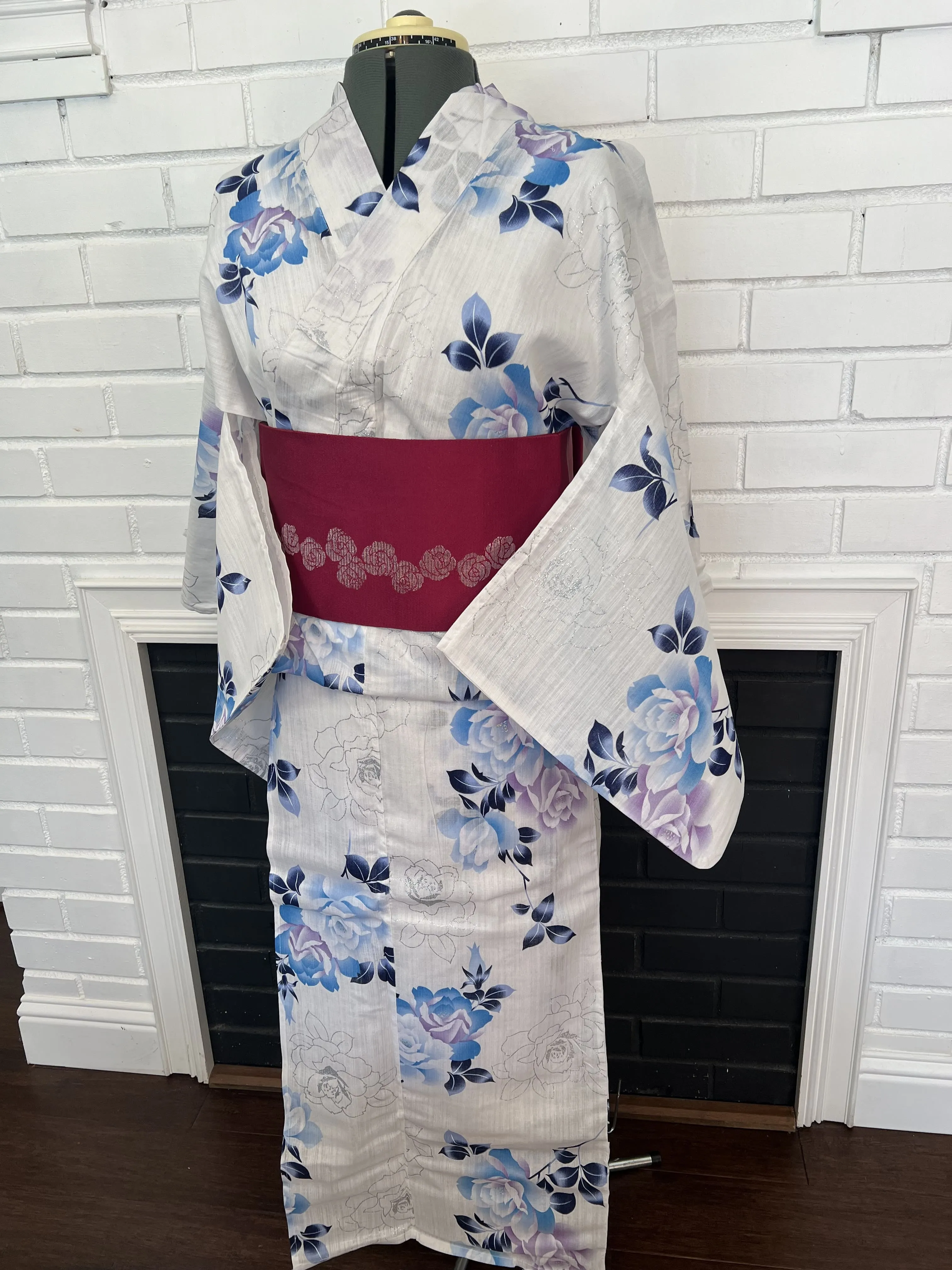 YUKATA and OBI 2 pc set, Size: M, White, Blue and purple with shimmering silver glitter roses, / Japanese Traditional Women's Yukata and Han-haba Obi