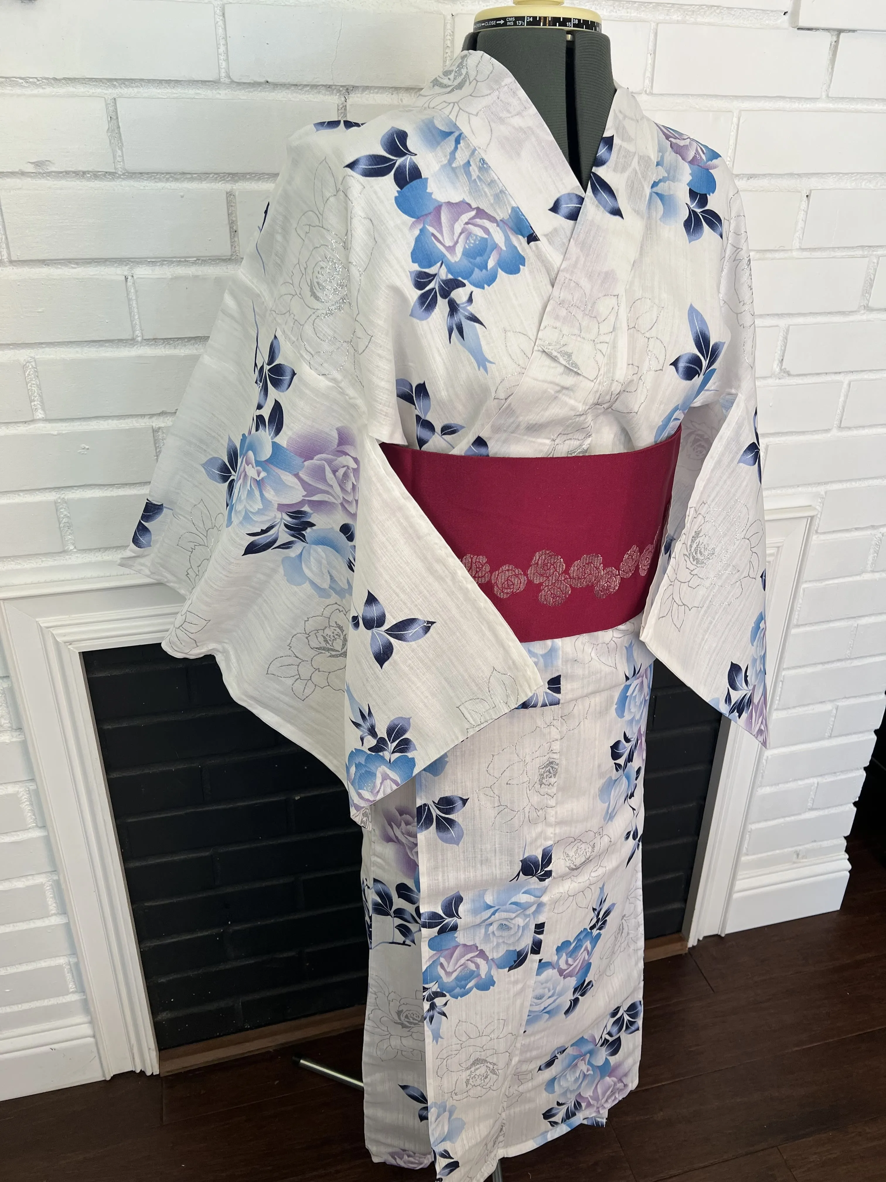 YUKATA and OBI 2 pc set, Size: M, White, Blue and purple with shimmering silver glitter roses, / Japanese Traditional Women's Yukata and Han-haba Obi